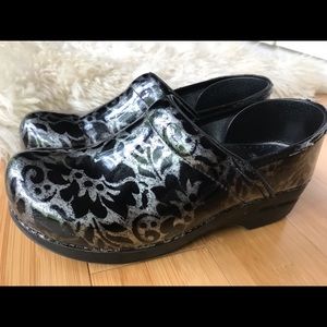 Dansko Professional Clogs size 40 (10 US)